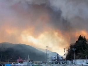 大船渡の山火事発生当時の様子。あたり一面が炎と煙に包まれた（画像提供：古川さん）