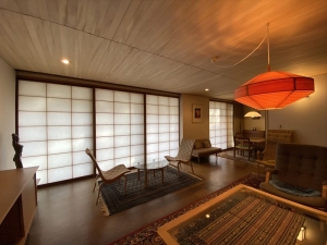 居間の障子を閉めた状態（写真：宮沢洋）