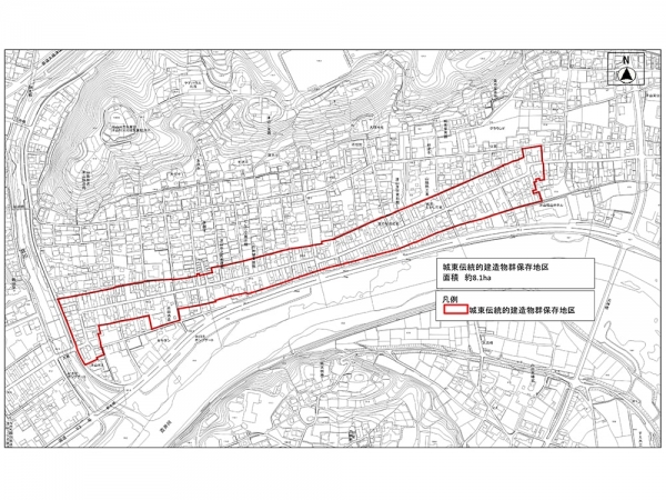 城東重要伝統的建造物群保存地区。出雲街道沿いの約1.2kmにわたる約8.1haのエリアが重伝建に選定されている（提供：津山市）