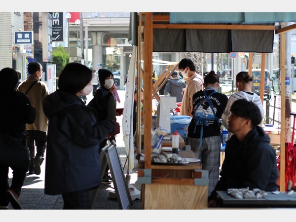 社会実証実験として行われた「伏見路地構想」の様子（提供：umika）