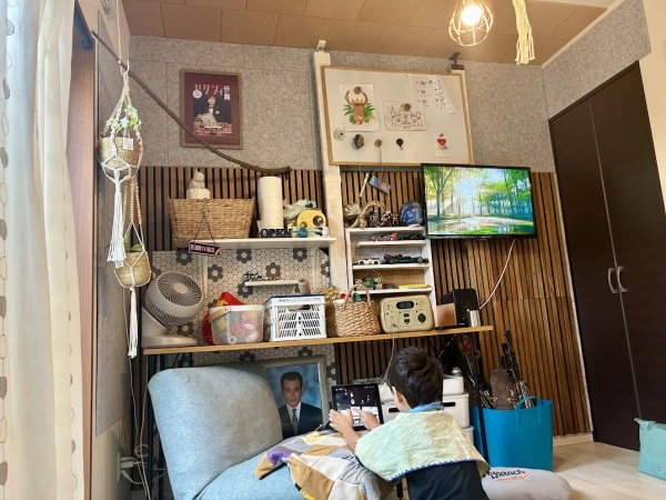 テレビ台の一部が本棚に