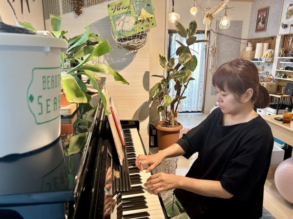 「植物に癒されるんですよね」と話す小高さん
