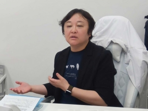 「満床にしておくことを優先する病院もあり、退院をめぐってソーシャルワーカーともめたこともありました」との話も