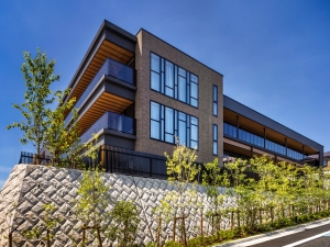 生垣の部分も開発に合わせて整え直した（写真提供：アズパートナーズ）