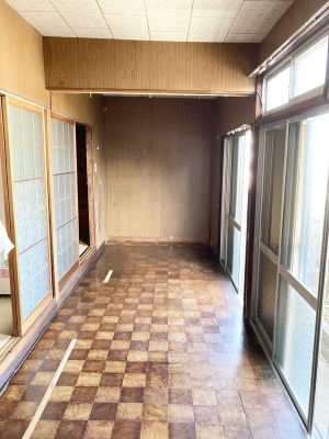 贈与型賃貸住宅の２軒目、法人向けの贈与型賃貸住宅、northlightのリビング改修前（写真提供/明生興産）