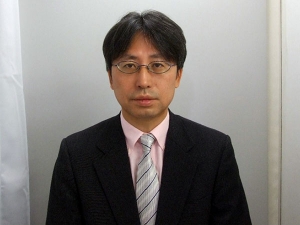 <b>中川雅之</b>：1984年京都大学経済学部卒業。同年建設省入省後、大阪大学社会経済研究所助教授、国土交通省都市開発融資推進官などを経て、2004年から日本大学経済学部教授。専門は都市経済学と公共経済学で、主な著書等に「都市住宅政策の経済分析」(2003年度日経・経済図書文化賞)、「放棄された建物：経済学的な視点」(2014年学会賞・論文賞)がある