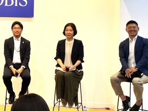 左から、積水ハウス不動産ホールディングス株式会社・田中氏、大和ハウス工業株式会社・長谷川氏、住宅みらい会議理事・堀川氏