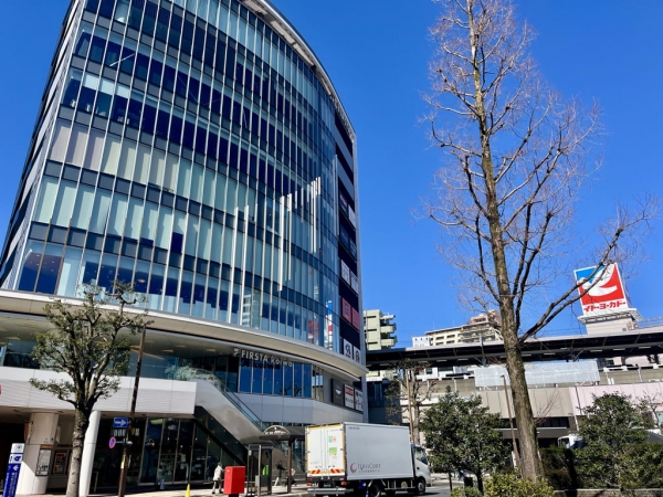 JR小岩駅南口・南小岩六丁目地区第一種市街地再開発事業（Ⅰ街区）により完成した「FIRSTA koiwa（ファスタ小岩）」