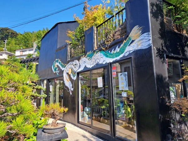 花をテーマにしたイベントその他を積極的に開催している（写真提供/石原和幸デザイン研究所）