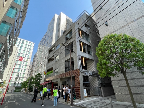 船の形状をした特徴的な外観（以下、特記以外の写真・図版とも出所：旧香川県立体育館再生委員会）