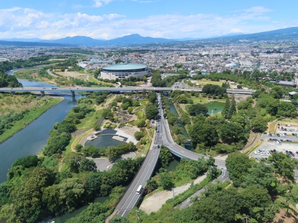 群馬県はクルマ社会。すぐ近くまで行くのにも車を利用する人が多い（資料提供/群馬県）