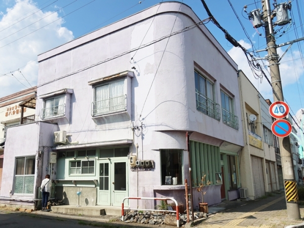 中を見せていただいたがタイル貼りでかわいい造りだった（筆者撮影）