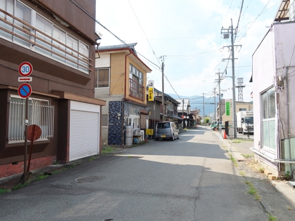 辰野駅。蛍が非常に多く生息しているそうで、名物のひとつとか（筆者撮影）
