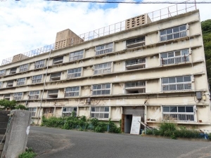 北九州市門司区の「旧畑田団地」は、DIYを条件に月額１万円で入居者を募集。“やりたいことをできる場”を提供することで、募集の24戸は2024年11月で全戸に申込が入った