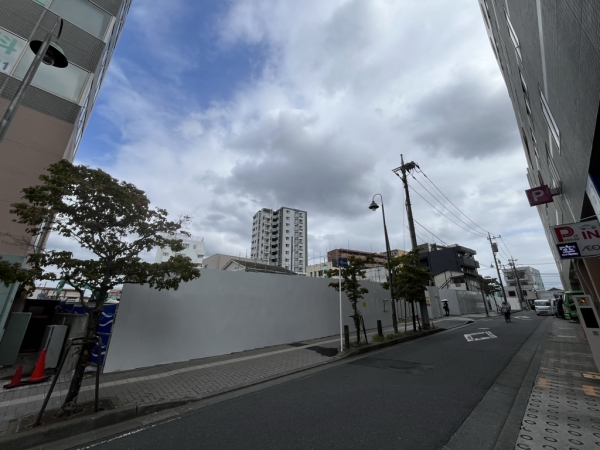 再開発エリアの現状（JR北小金駅南口側より撮影）　※2025年9月撮影