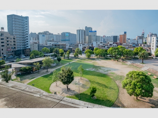福山市中央公園から北（福山駅方面）へ延びる「久松通り商店街」