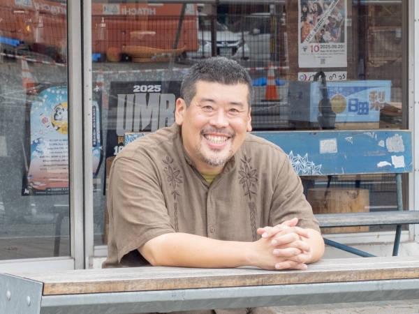 2001年の県庁通り時代から営業するドリンク店「マルゴデリ」