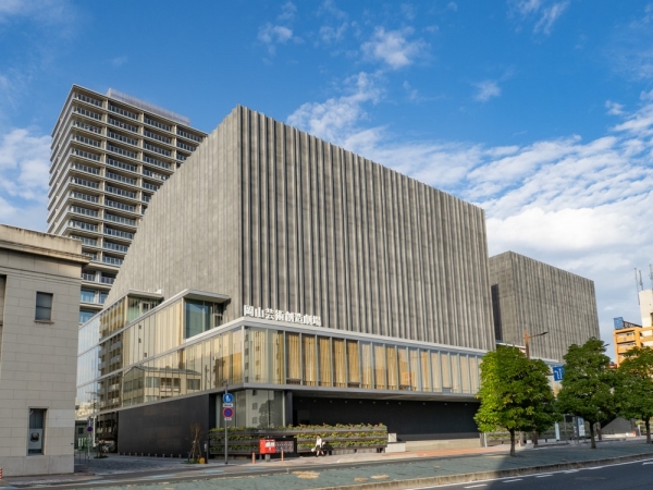 玉野市宇野「駅東創庫」の内部（撮影：中川寛子）