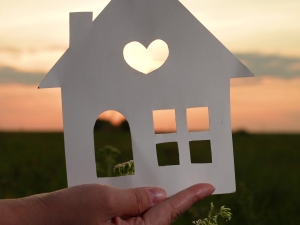 「10年で10万戸へ」。住宅セーフティネット法改正に期待と懸念