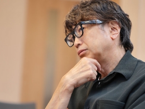 「地域密着の住宅会社であるエサキホームと“新しい郊外生活”をいかに表現するかを考えた」という南馬越 一義氏