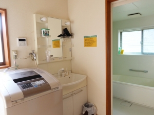 水回りは清潔さが大事。使えるものは既存のままで使用（筆者撮影）