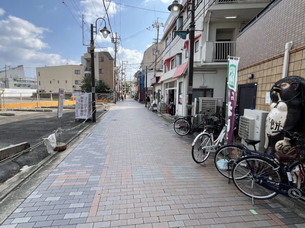 区間急行と普通電車が停車する京阪本線古川橋駅