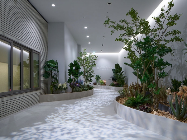 新習志野駅前のミスターマックス新習志野店2階にある「ICHIJO-Lab 幕張」