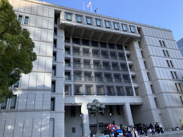 大阪・中之島の大阪市役所