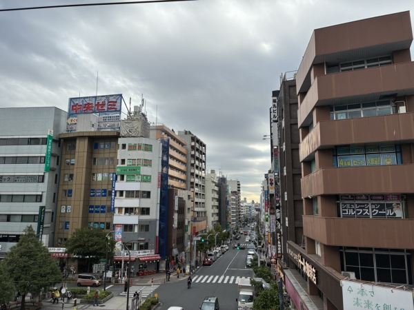 高円寺駅北側の空撮（左：1961〜69年ごろ、右：2019年）国土地理院地図を一部加工