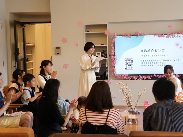 シェアラウンジで仕事する人達の姿も（写真提供/神奈川県住宅供給公社）