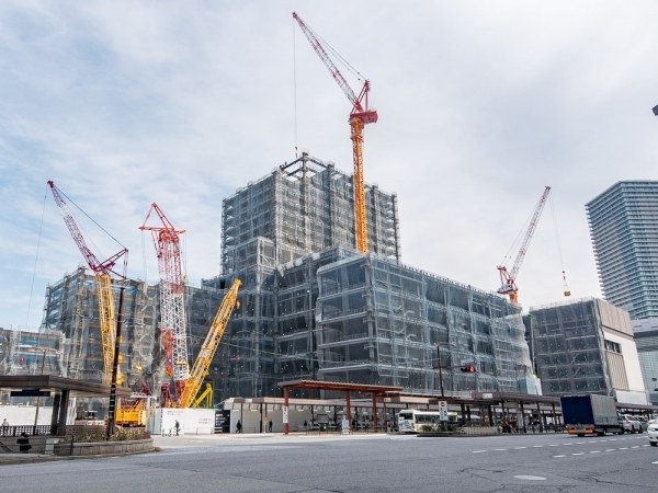 西側から見た広島駅の新駅ビル