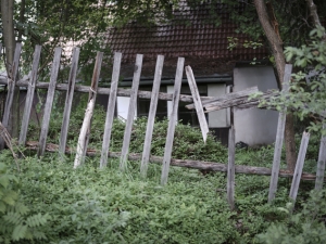 境界が曖昧なまま、隣地との慣例で使用されている土地も多い