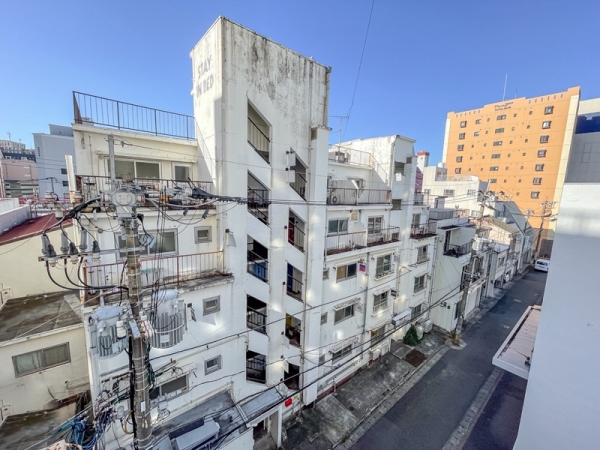 リノベーションミュージアム冷泉荘。観光名所のひとつにもなっている（写真/テトグラフ写真室）