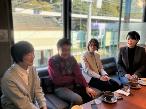 龔氏からは「この人選が素晴らしい」とのコメントや、共著の他分野への興味関心や関連性について話が及ぶシーンがあった