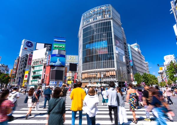 東京一極集中という言葉からは、地方の若者が大量に東京圏に流入することをイメージしがちだが…（画像はイメージ）
