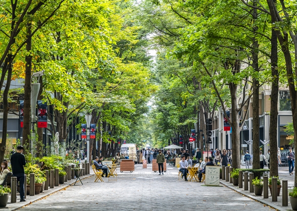センシュアス・シティ・ランキング2025の総合1位は東京都千代田区・中央区となった（画像：PIXTA）