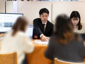株式会社コスモスイニシアブース