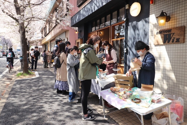 シャッターが閉まっていた状態の店舗を改装、新しいにぎわいを生んだOne Table（写真提供/omusubi不動産）